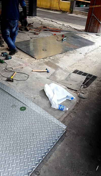 彰化鐵工廠, 彰化地面水平平台架設, 彰化門口地面平台施作, 彰化地板墊高平台, 彰化花紋鋼板, 彰化鐵工, 彰化鐵件製作, 彰化白鐵花板平台